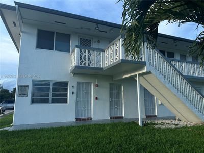 11 NE 204th St APT 1