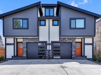 324/328 N Moen Ln
