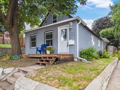 147 Lawson Ave E