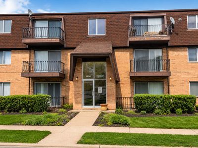 12741 S La Crosse Ave APT 2B
