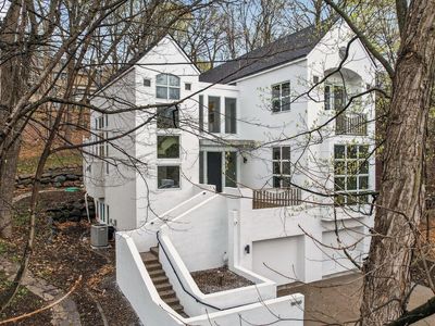 19750 Waterford Pl