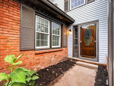 233 Hearthstone Manor Ln