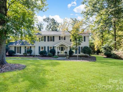 233 Nottingham Cir
