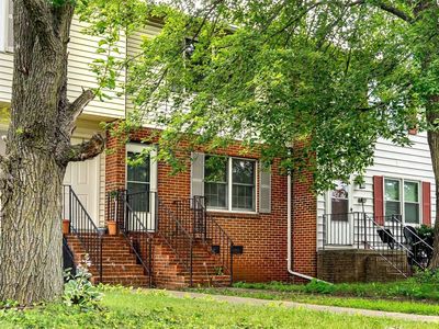 835 Vine St