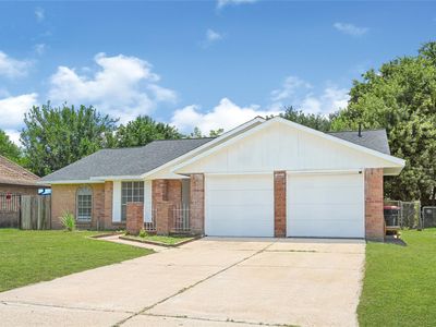1123 Fallbrook Dr