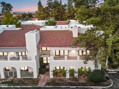 5200 S LAKESHORE Drive #207