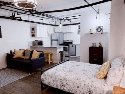 1101 Bellaire Street Unit A3