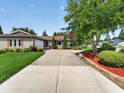Property at 323 Santa Fe Trl, Waunakee, WI