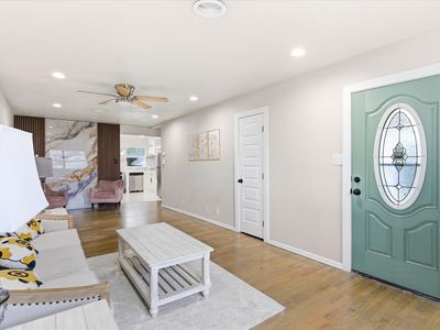 2125 Huntington Dr