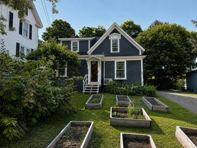 60 6th Street