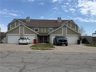 400 NE 6th St APT B