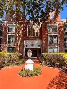 3760 Inverrary Dr APT 2R