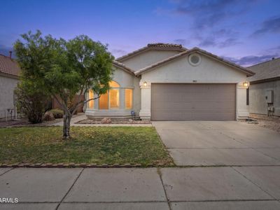 921 E MONTOYA Lane