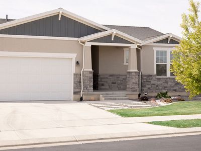 1488 E Kelsey Dr