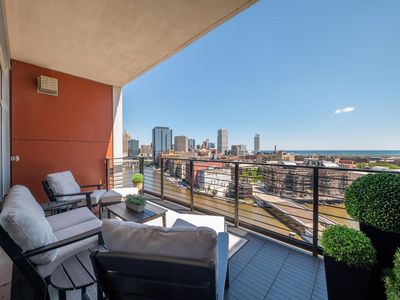 106 W Seeboth STREET #1204