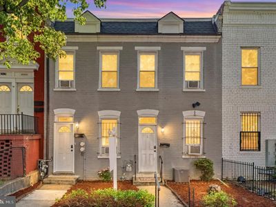 2015 4th St NE