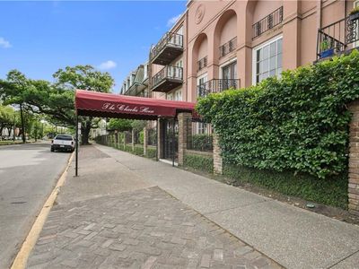 3000 Saint Charles Ave APT 209