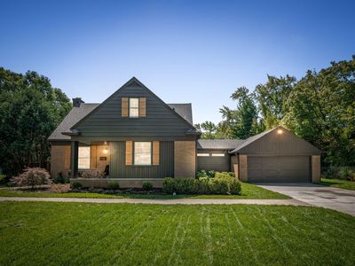 1025 W Southlawn Blvd