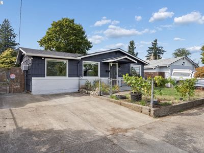 8101 SE 65th Ave
