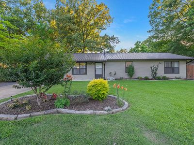 1504 S Elm St
