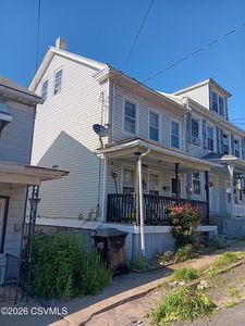 1033 W Shamokin St