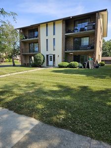 9817 Treetop Dr