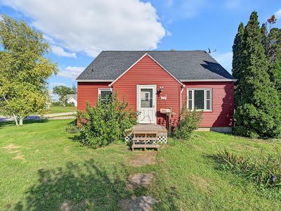 Property at 214 N Pearl St, Zearing, IA