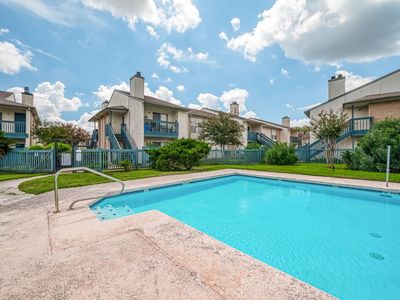 250 El Dorado Blvd #207