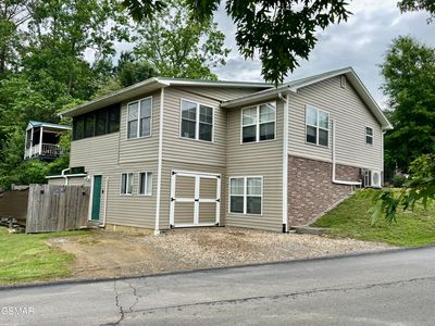 401 Mountain Thrush Dr
