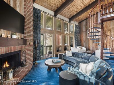 70 Gallun Ln Unit 305
