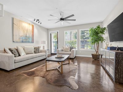 2216 Chenevert St Unit 7
