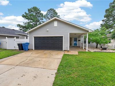 3505 Daisy Cres