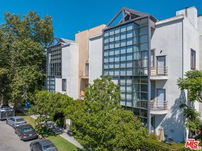 1670 Malcolm Ave APT 203