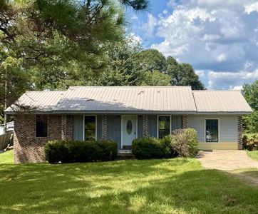 608 Highway 590 W