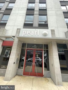 815 Arch 37 St #517