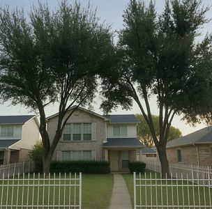 Property at 2312 Summit Ln, Dallas, TX