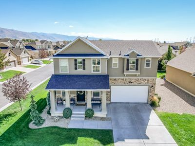 826 W Churchill Downs Dr S