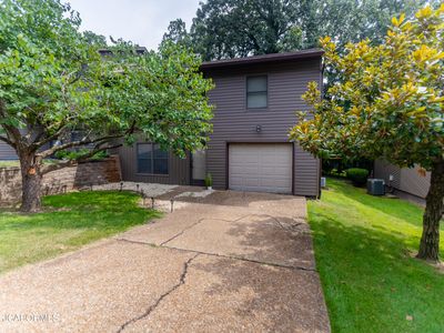 662 Oak Creek Ct
