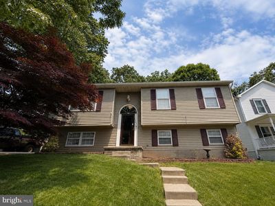 1305 Broadview Blvd N