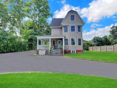 Property at 69 Landing Rd, Glen Cove, NY