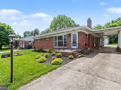44 Oak Ave