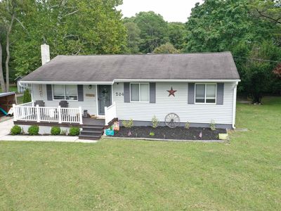 204 Sanford Ln