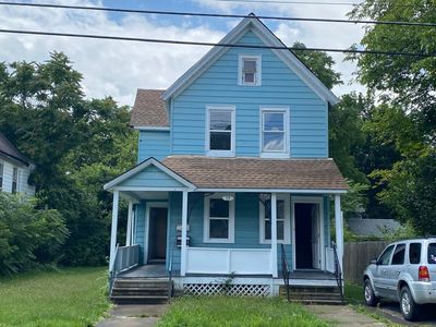 13 Holland St