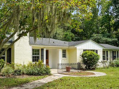 2041 Old Fort Ave