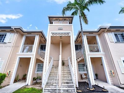 2665 NE 4th St Unit 204