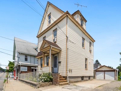 636 Paulison Ave