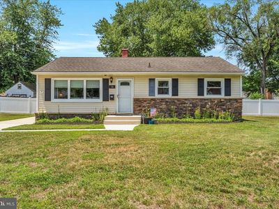 15 Radnor Blvd