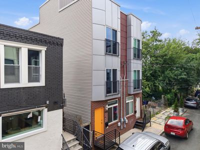 1905 E Harold St