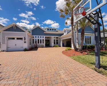 635 OUTLOOK Drive