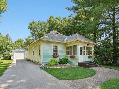 4210 Beverly Rd